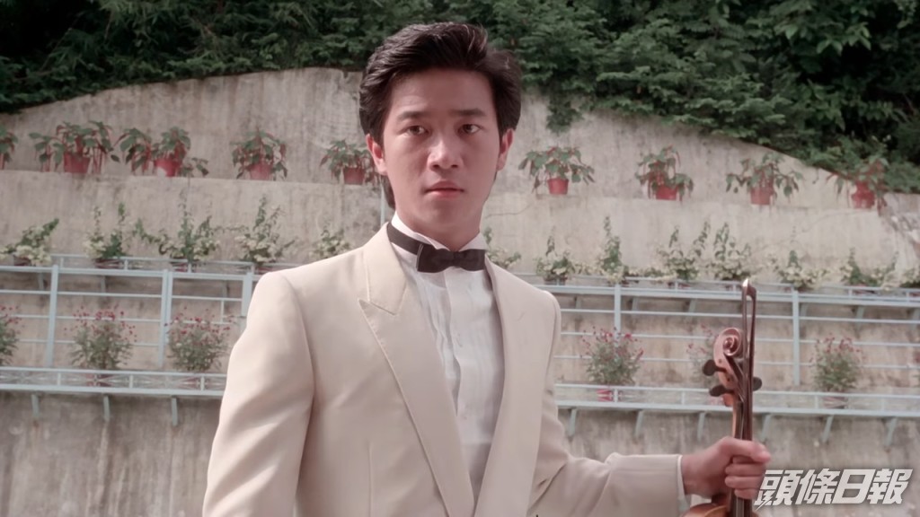 鍾保羅80年代初與陳百強、張國榮合作電影《喝采》、《失業生》，大受歡迎。